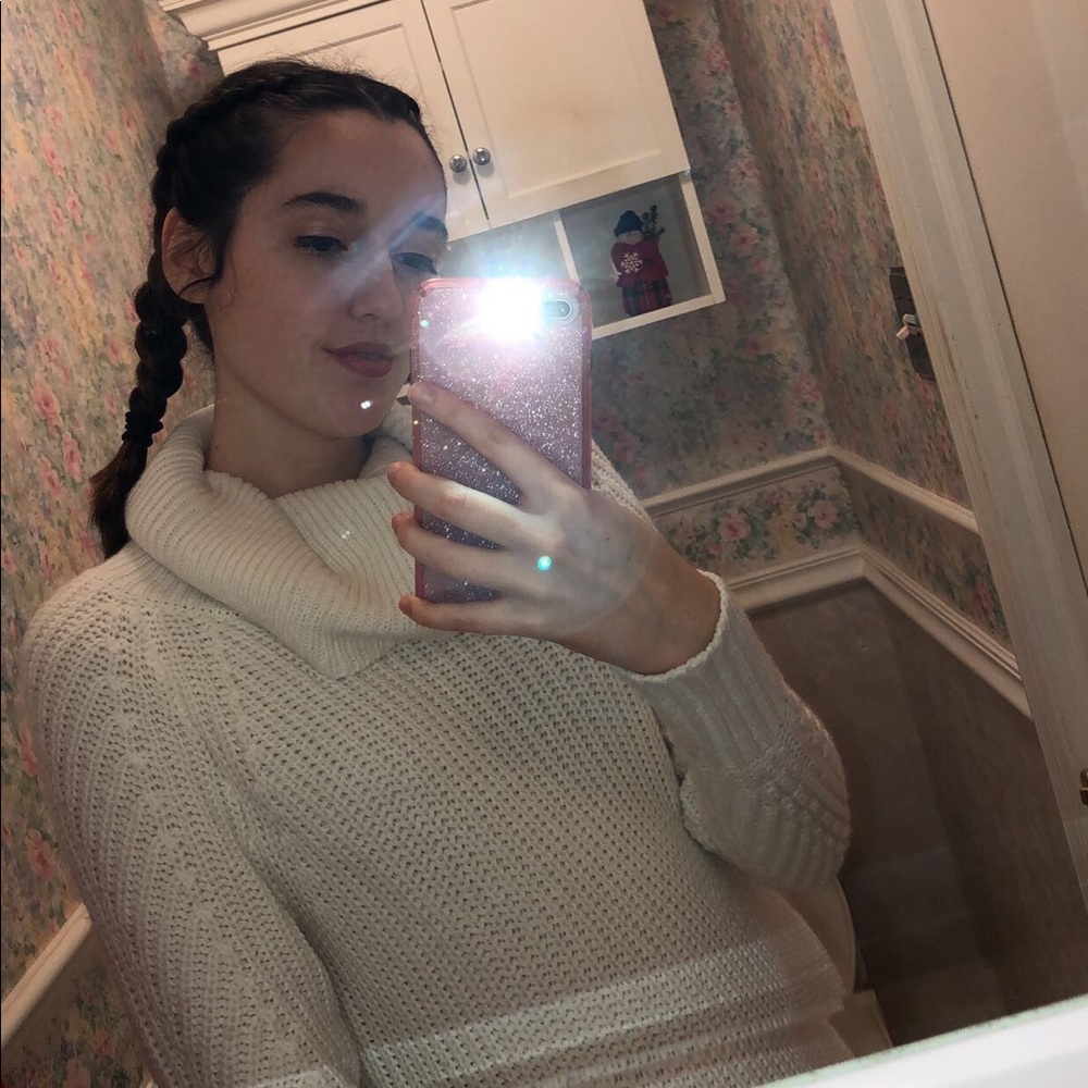 Meet your Posher, Maryellen - Picture 2 of 3